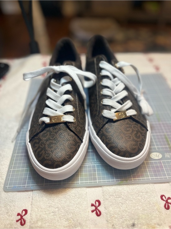 GBG Los Angeles Shoes - GBG Los Angeles Brand - NWOT - Size: 10